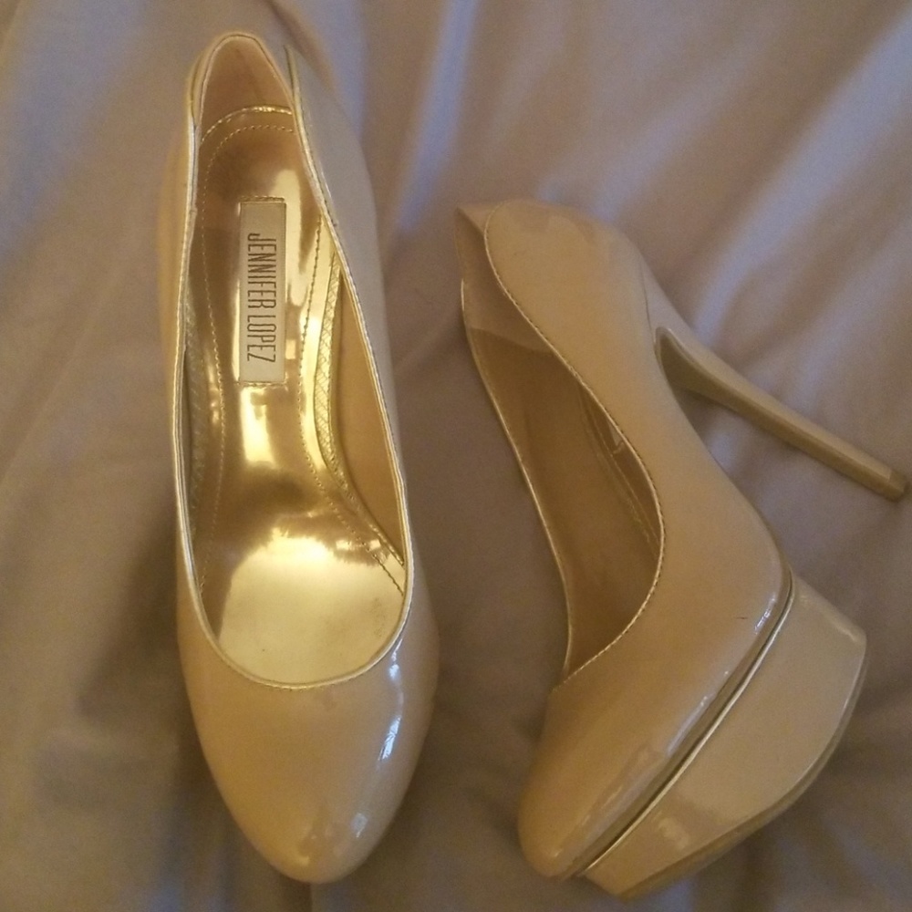 Jennifer Lopez stiletto heels